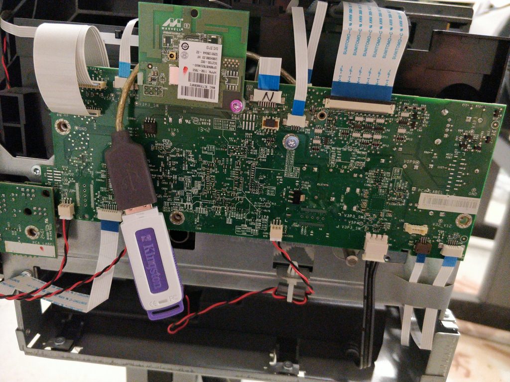 thumbnail image 2 of HP Encrypted Chip Solution For DJ T120 T520 Blue Screen Error – Replaces Q890-67097 (Open Box) 2 of 5